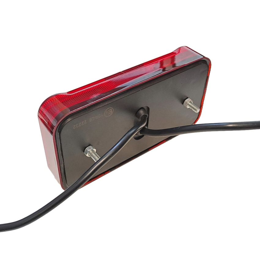 LED Trailer Light Kit, DC12-24V, IP65, Screw Base, 2.5M Cable Between Lights, 7.5M Cable to Plug, E-mark Approved.