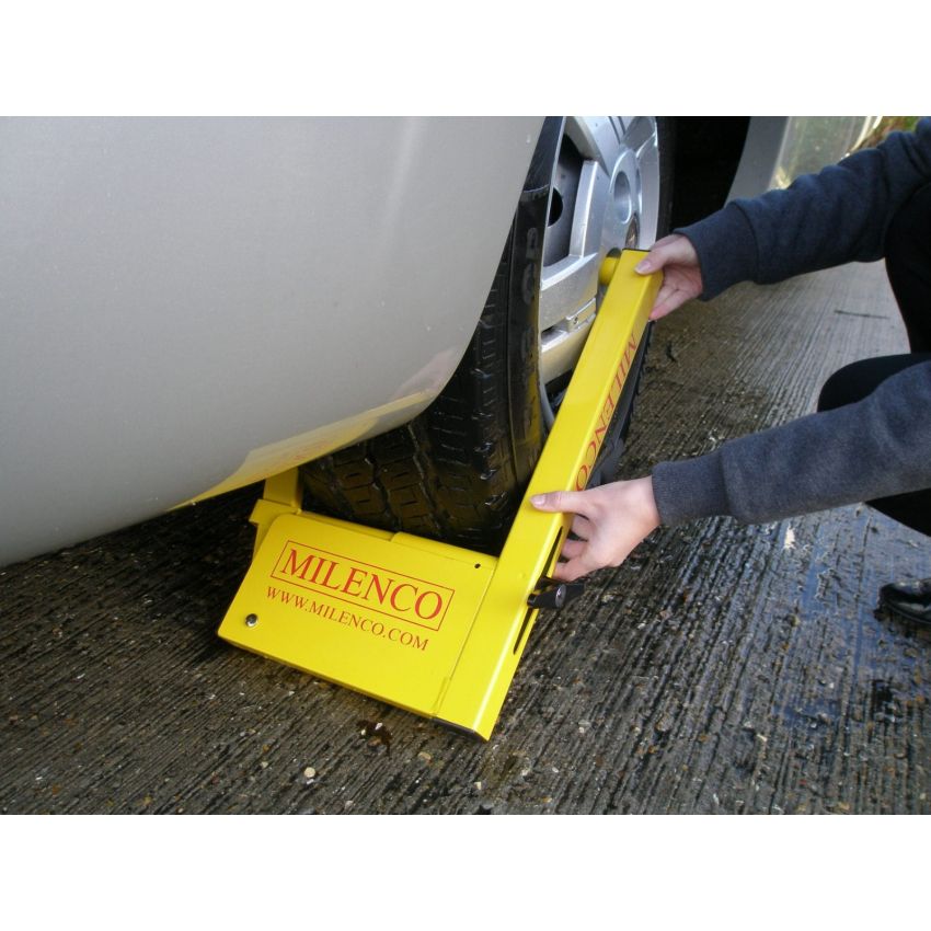 Milenco Aero 4 Towing Mirror