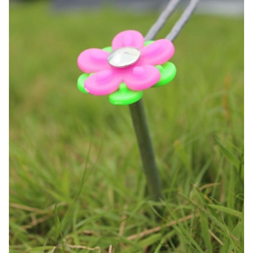 Multi-Coloured Daisy Pegs Set of 20