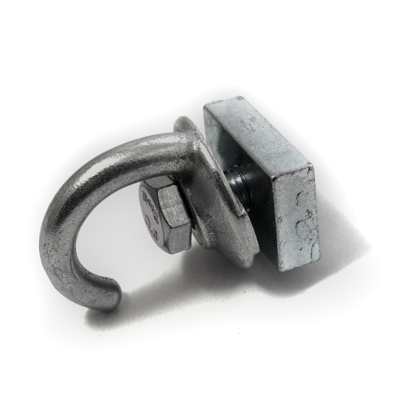 Anssems hook assembly for flat and high covers