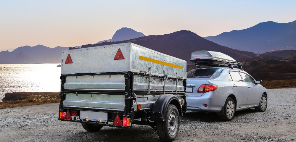 Manoeuvring While Towing